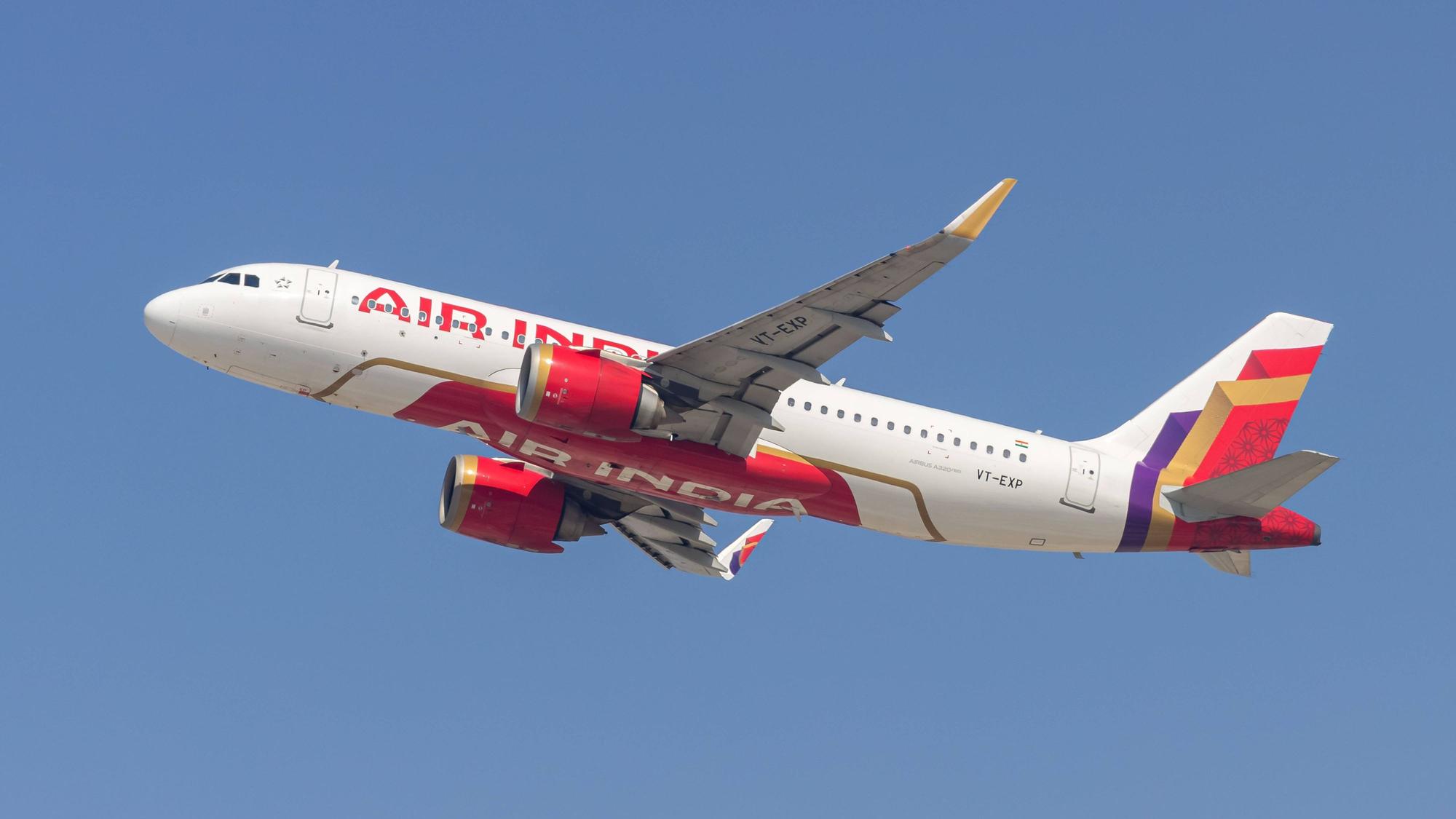 Ein Airbus A320 in der Luft.