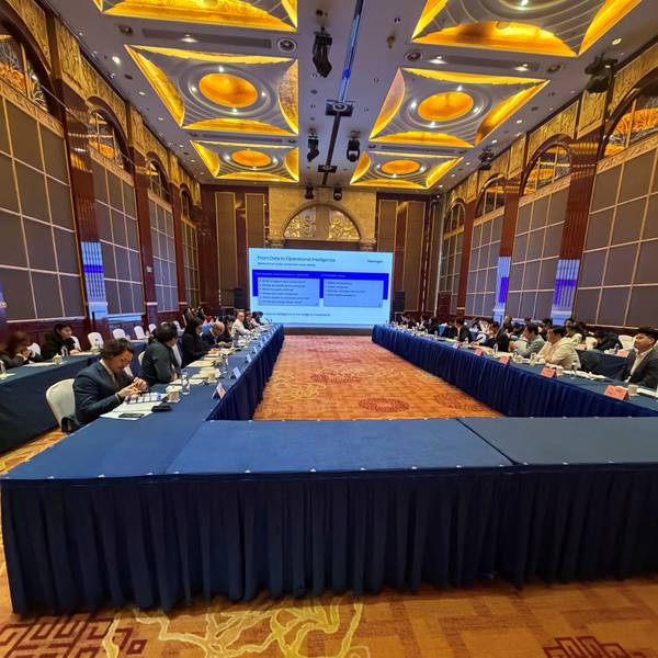 Das Bild zeigt eine der drei international besetzten Konferenzen im ostchinesischen Jinan, auf der Catrin Heringer in diesem Jahr Vorträge gehalten hat.