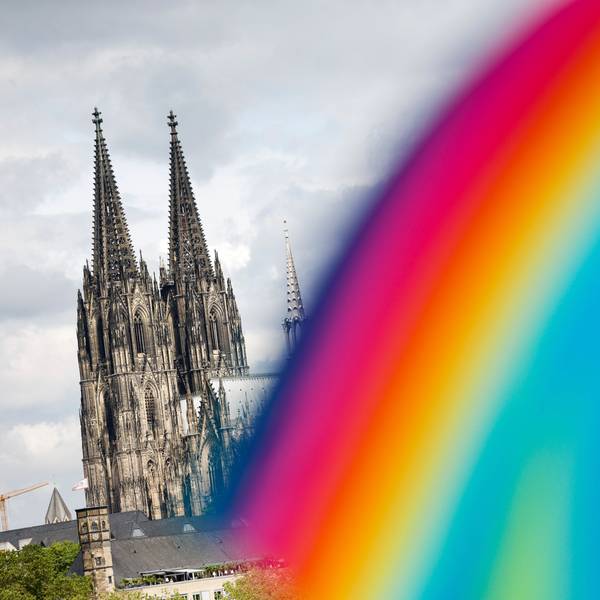 Nach dem Anschlag auf den Christopher Street Day in Berlin ruft die queere Community Kölns zu einer Solidaritätsdemo auf. (Archivbild)