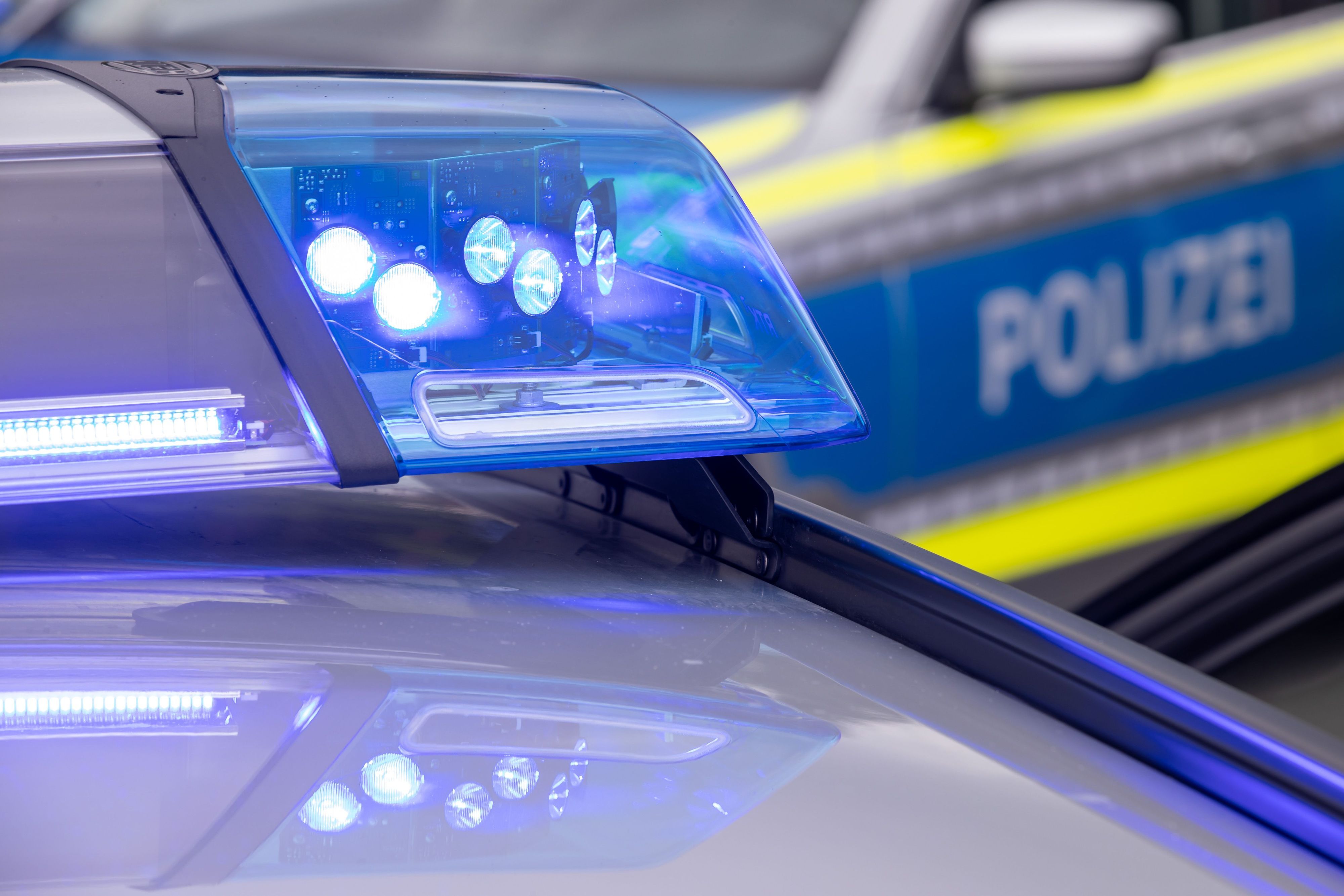 laulicht eines Polizeiwagens (Symbolbild)