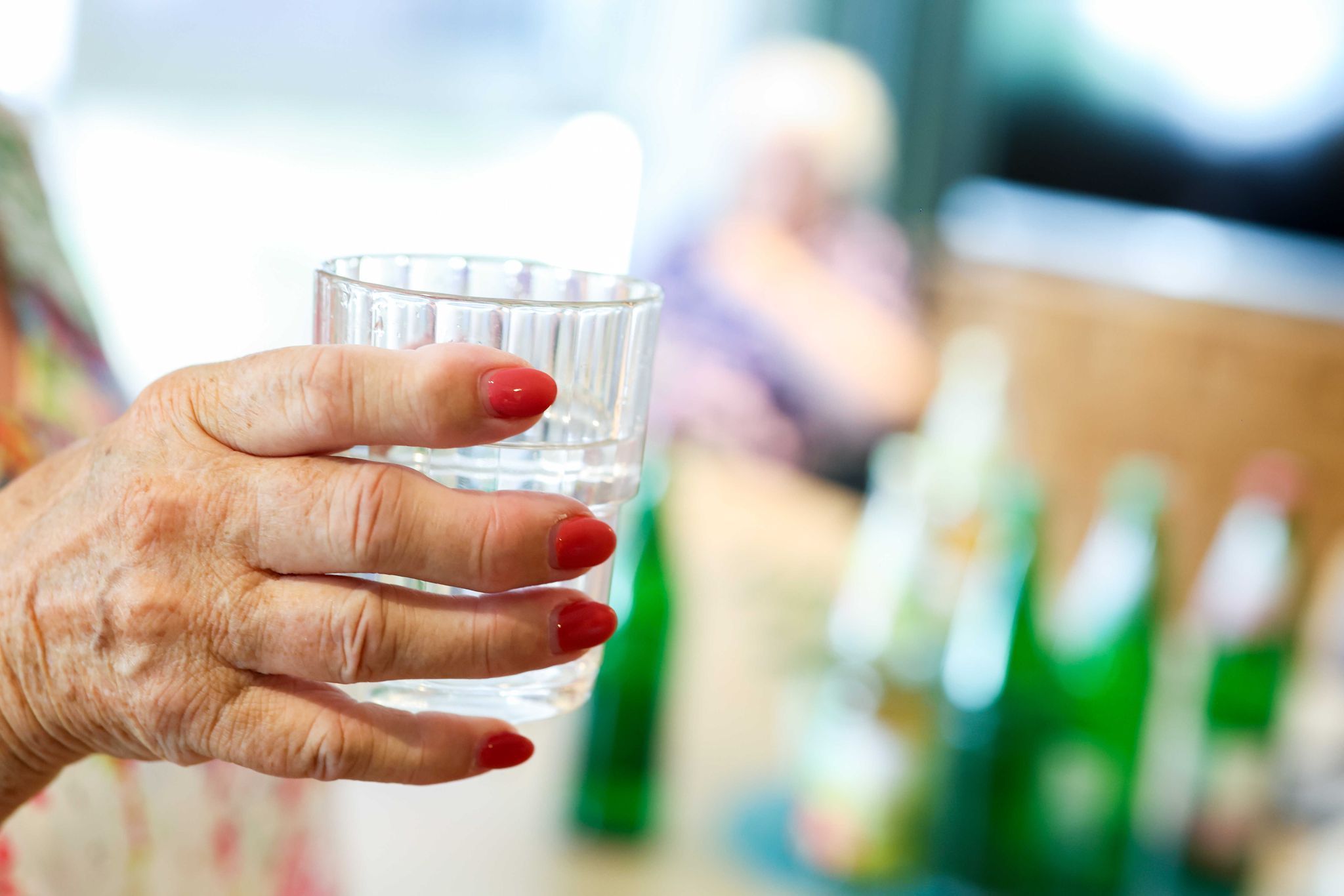 Ältere Menschen leiden unter hohen Temperaturen