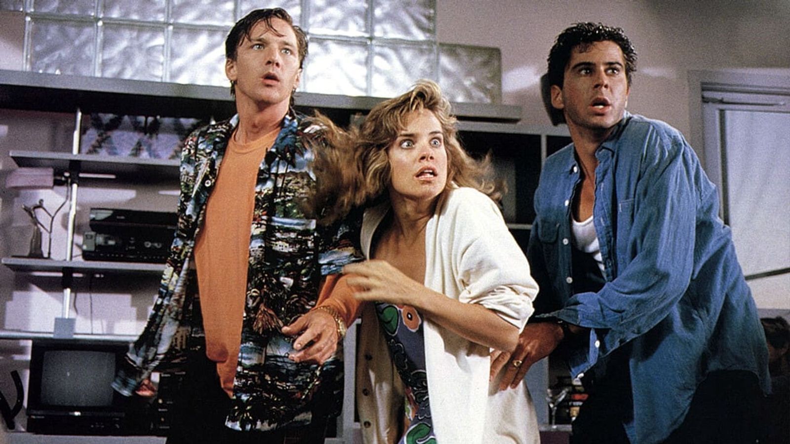 Die Ereignisse überstürzen sich, nachdem Richards und Larrys Chef das Zeitliche gesegnet hatte. Als dann auch noch Gwen (Catherine Mary Stewart) einweihen, ist das Chaos perfekt.  (Bild: 20th Century Studios)