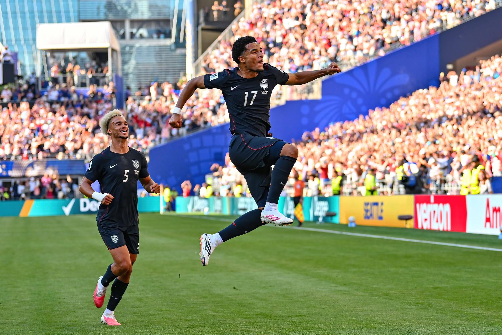 July 06, 2026: United States of America midfielder Malik Tillman 17 leaps into the air to celebrate his goal during the FIFA World Cup, WM, Weltmeisterschaft, Fussball knockout round of 16 match between USA and Belgium in Seattle, WA. Belgium defeated USA 4-1 to advance to the quarter finals. / CSM FIFA World Cup 2026: JUL 06 USA Vs Belgium PUBLICATIONxINxGERxSUIxAUTxONLY - ZUMAc04_ 20260706_zma_c04_043 Copyright: xStevexFaberx