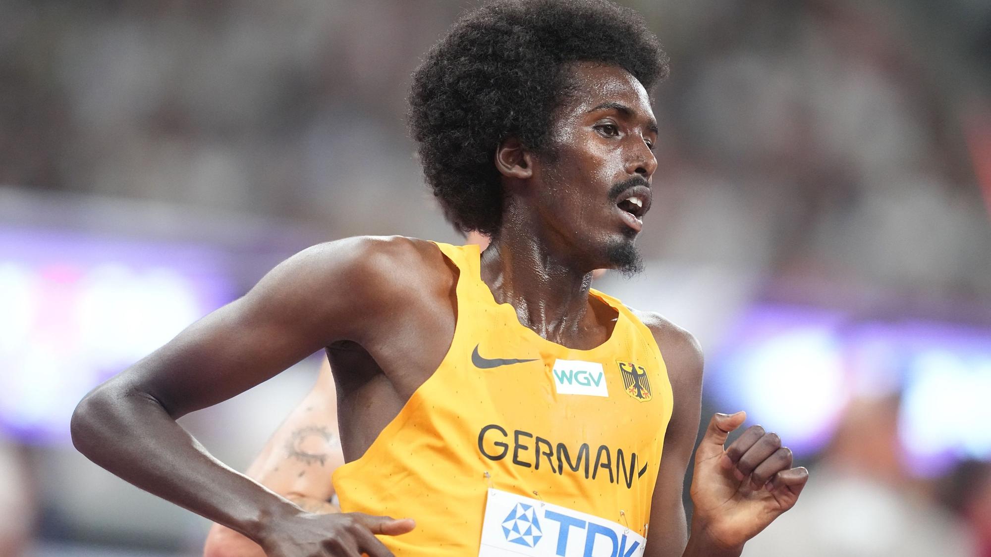 ARCHIV - 19.09.2025, Japan, Tokio: Leichtathletik: Weltmeisterschaft Mohamed Abdilaahi aus Deutschland im 5000m Halbfinale. Abdilaahi verpasst die EM verletzt. (zu dpa: «Deutsche Laufhoffnung Abdilaahi verpasst EM wegen Verletzung») Foto: Michael Kappeler/dpa +++ dpa-Bildfunk +++