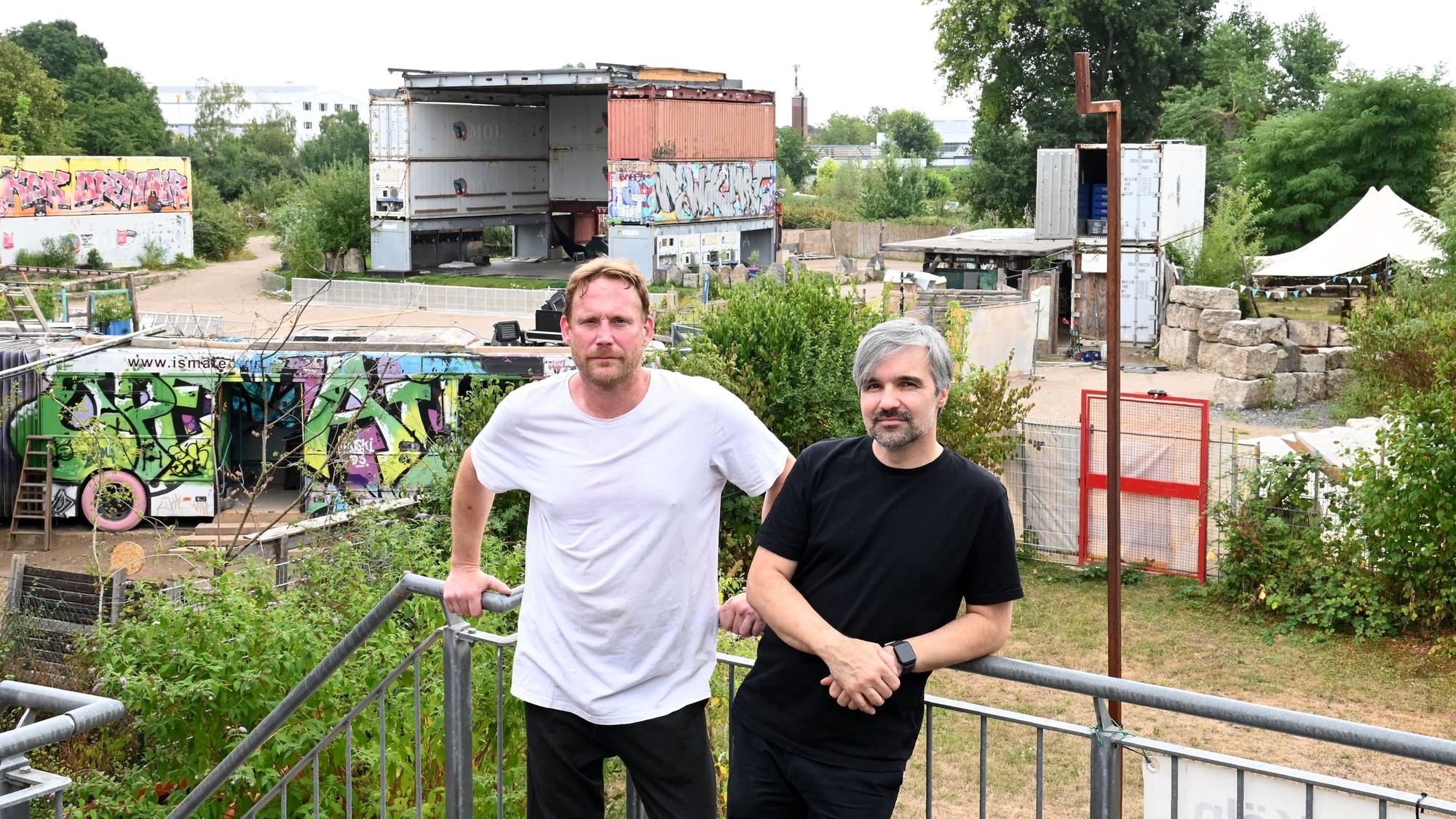 04.08.2026 Köln. Klubkomm und Südbrücken-Betreiber informieren über Genehmigungsprozesse. Boris Witschke (li.) und Jens Ponke. Foto: Alexander Schwaiger