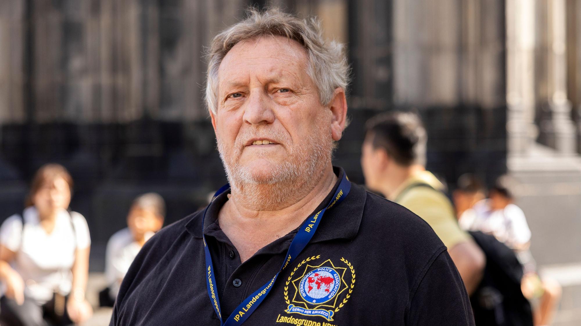 Konrad Bröker leitet die International Police Association in NRW. Während seiner Dienstzeit organisierte der pensionierte Polizei- und Verwaltungsbeamte auch Hilfstransporte nach Lettland und in die Ukraine.