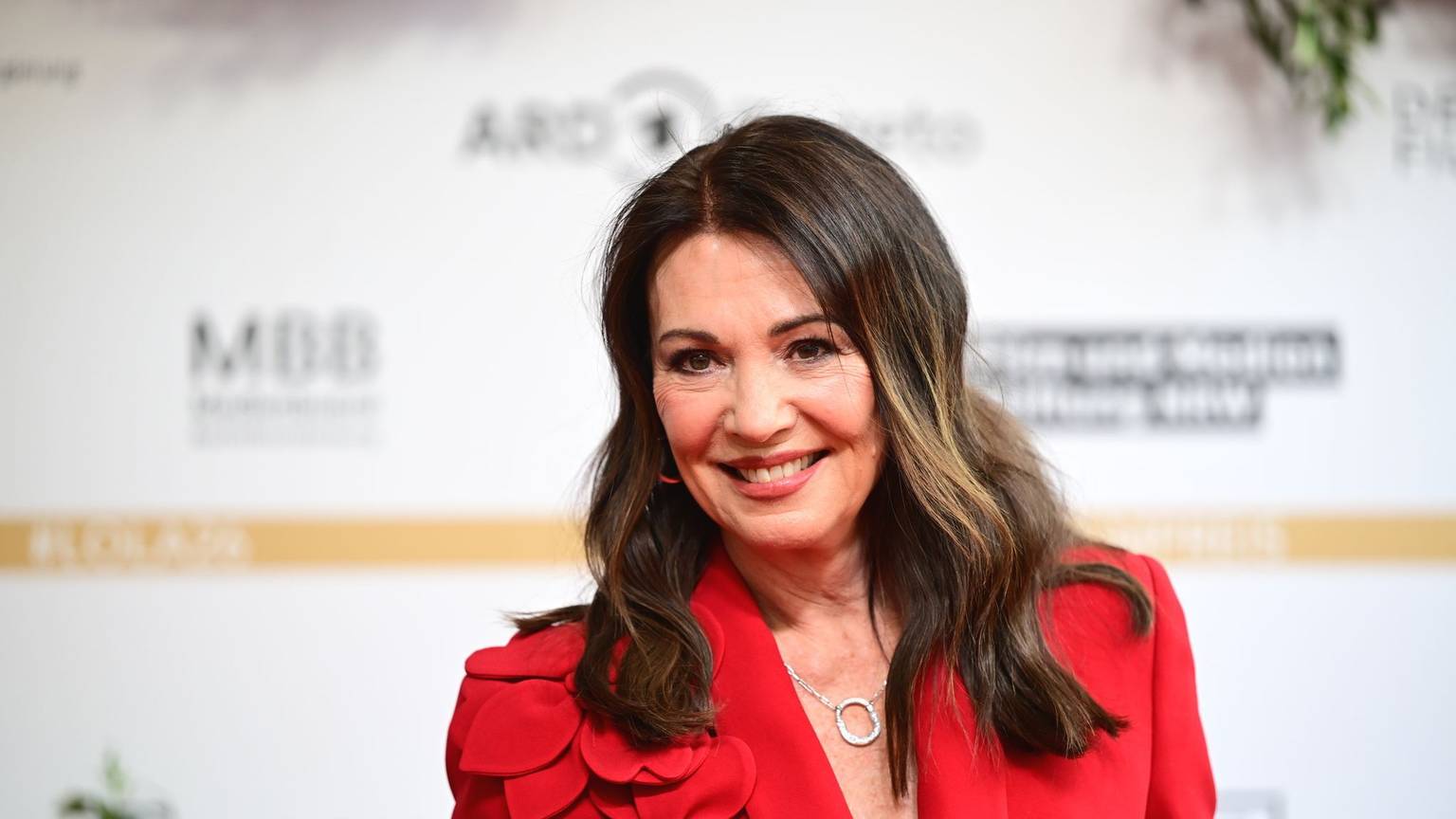 Schauspielerin Iris Berben posiert.