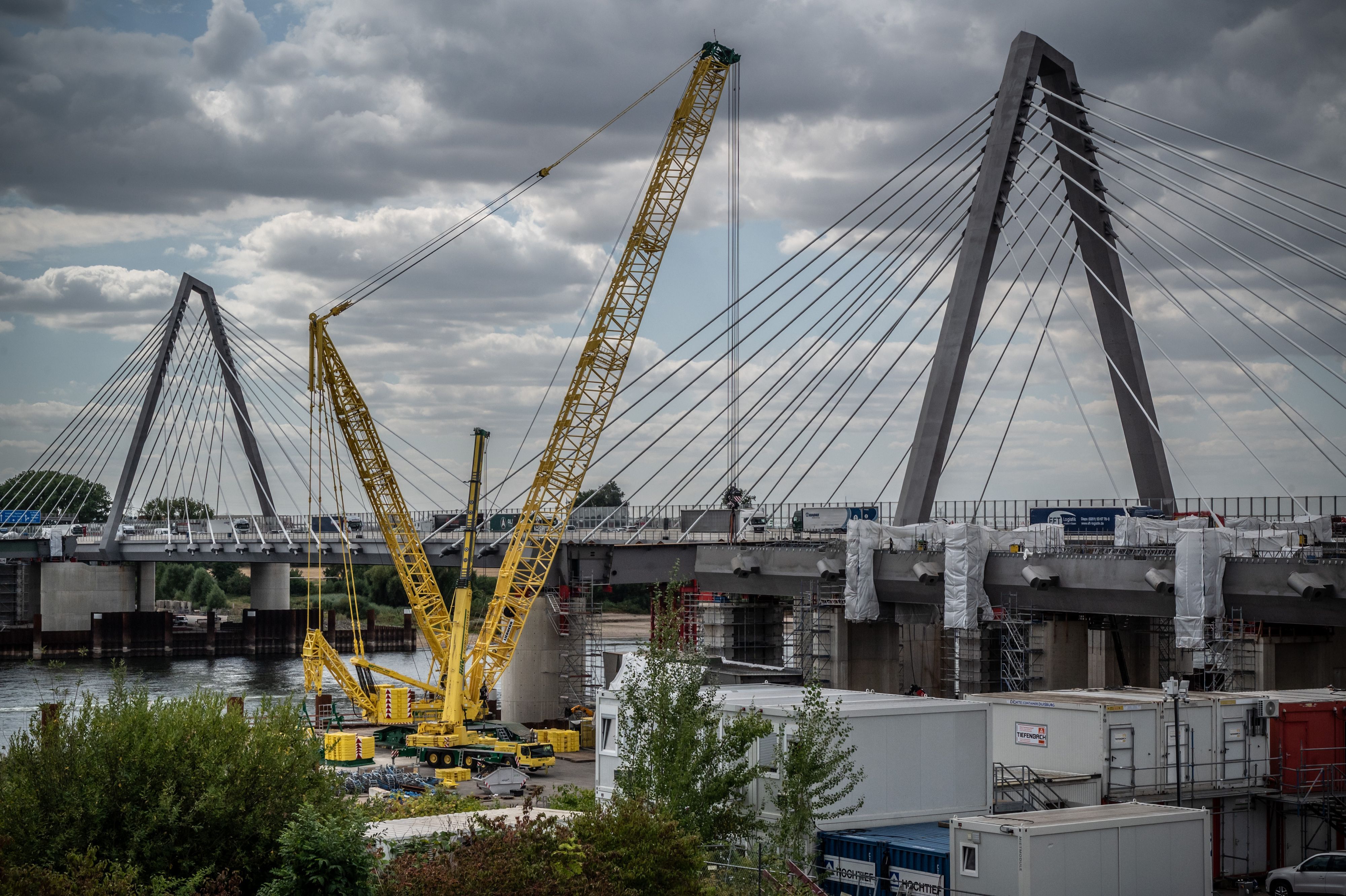 A1 Leverkusener Brücke im bau. Rheinbrücke Autobahn Bild: Ralf Krieger