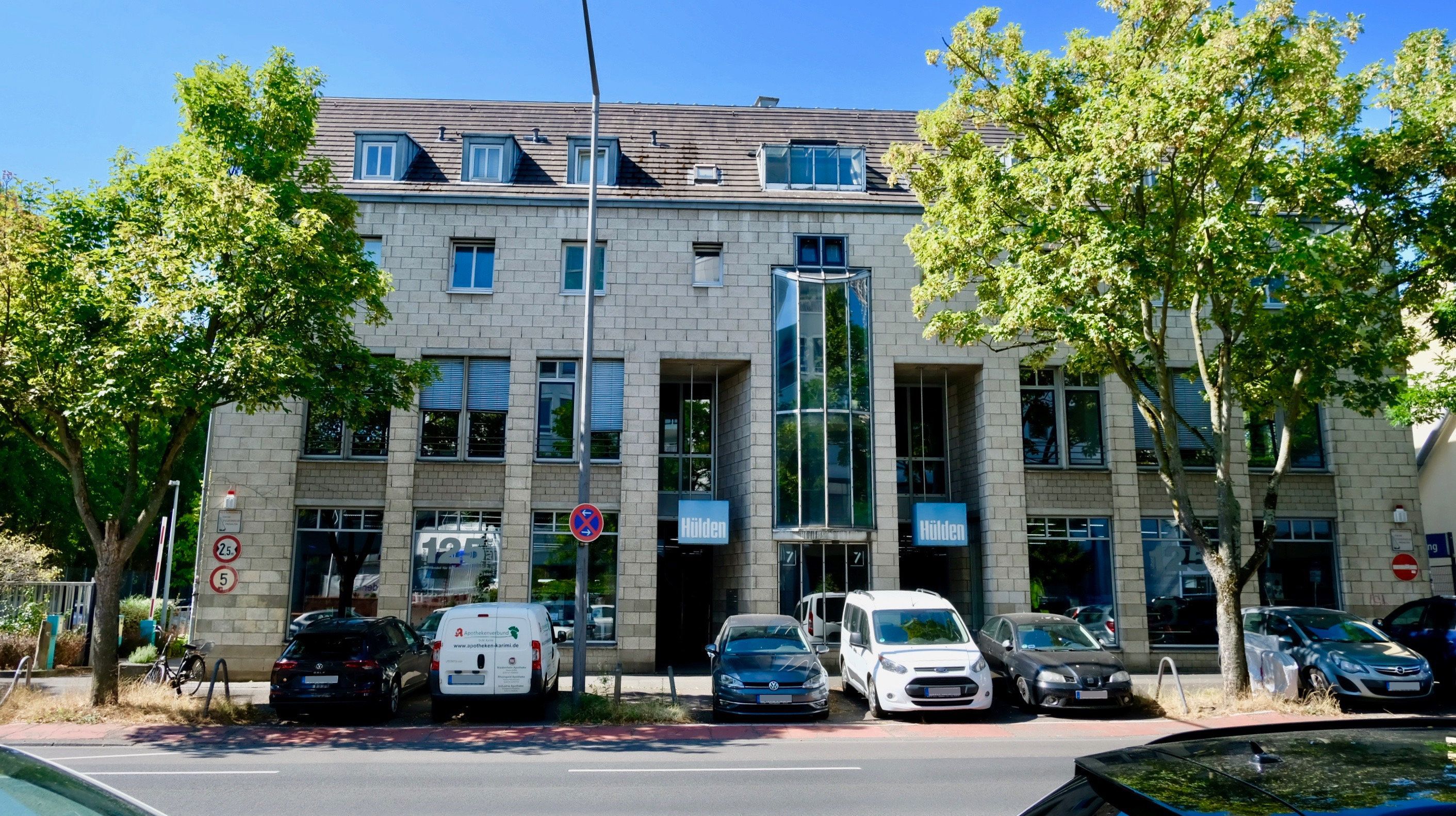 Die Firma Hülden an der Weißhausstraße.