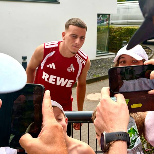 Said El Mala erfüllt am Geißbockheim die Wünsche der Fans des 1. FC Köln