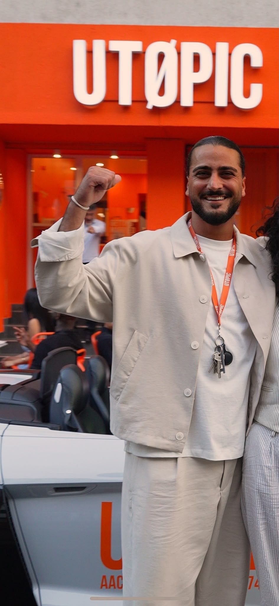 Umut Parmak vor seinem neuen Breakfast Club.