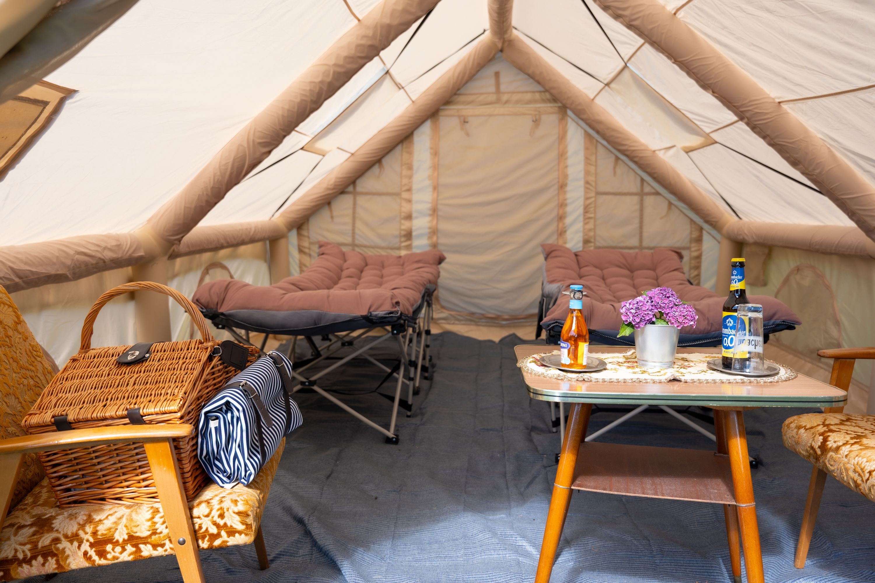 Ein Glamping-Zelt.
