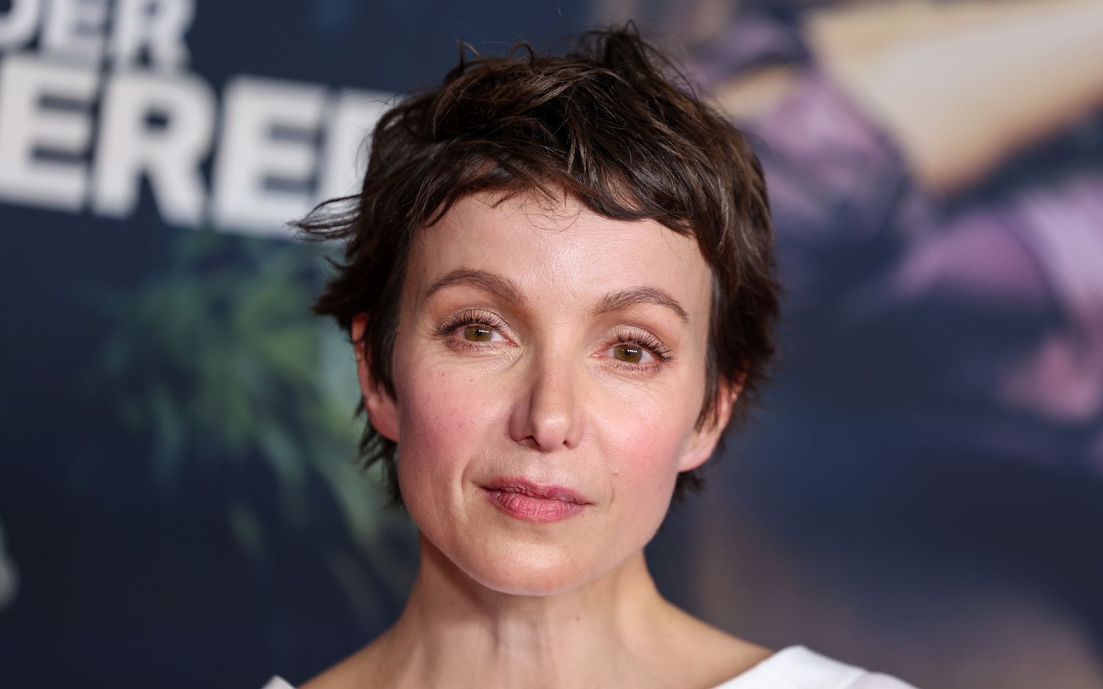 Julia Koschitz ist seit 1998 im Film- und Fernsehgeschäft tätig. Vielen dürfte die 51-Jährige als Dr. Maria Hassmann in der Arztserie „Doctor's Diary“ bekannt sein. In ihrem neuen Film „Nix ist fix“ (Montag, 10. August, 20.15 Uhr, ZDF) stellt sich die Schauspielerin als Juliane den großen Fragen des Lebens. (Bild: Getty Images/Gerald Matzka)