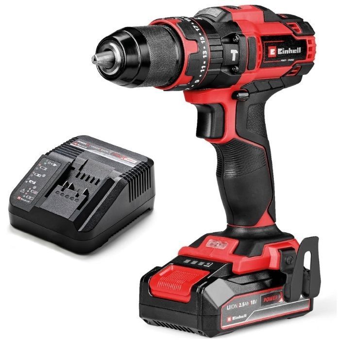 Einhell Akku-Schlagbohrschrauber TE-CD 18/44 Li-i in Rot-Schwarz mit 18-Volt-Akku und Ladegerät auf weißem Hintergrund