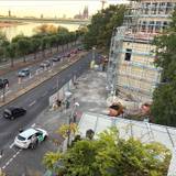 Die Polizei hat den Straßenbereich gesperrt.