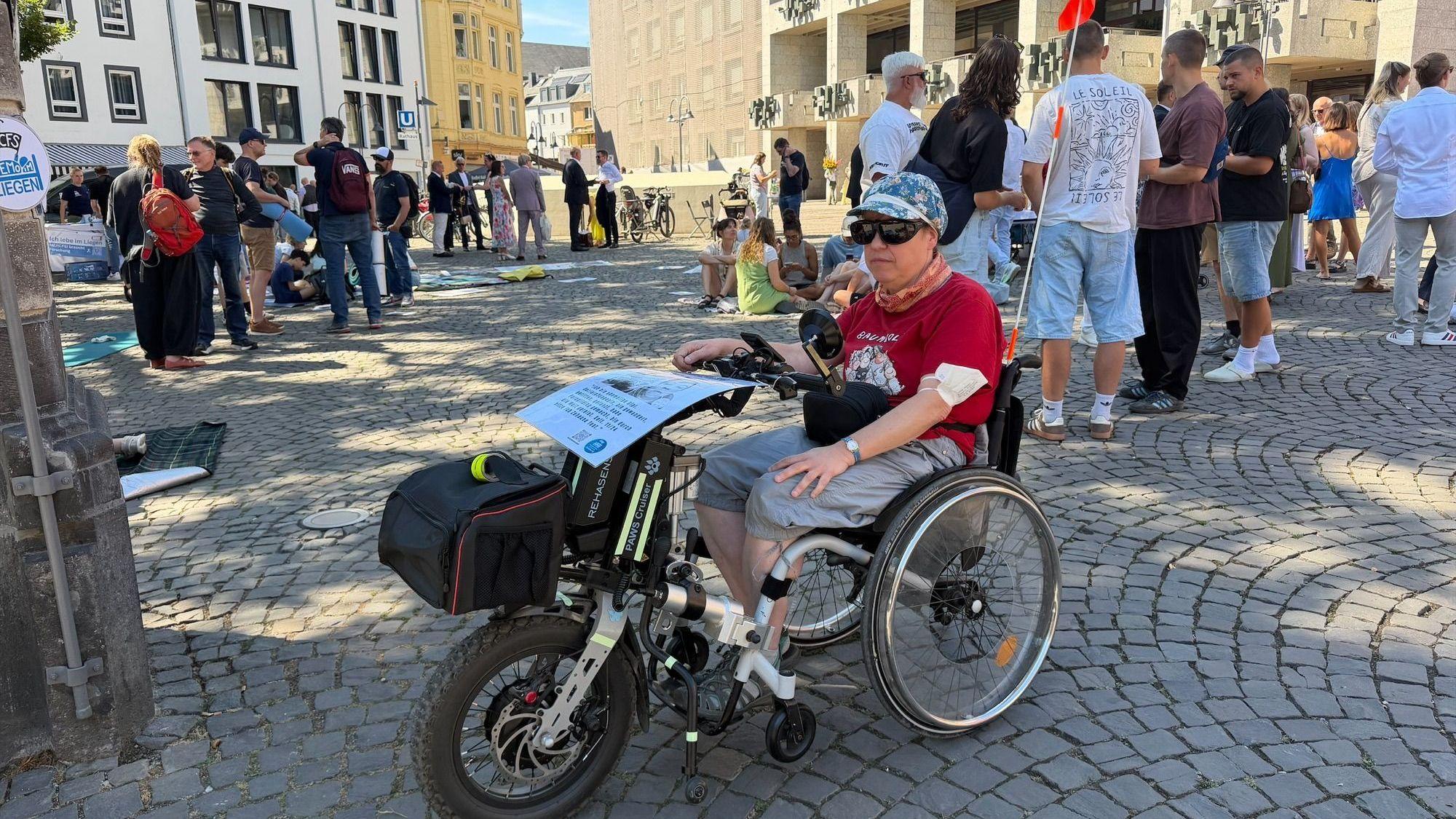 Caroline Hintzen ist selbst an ME/CFS erkrankt.