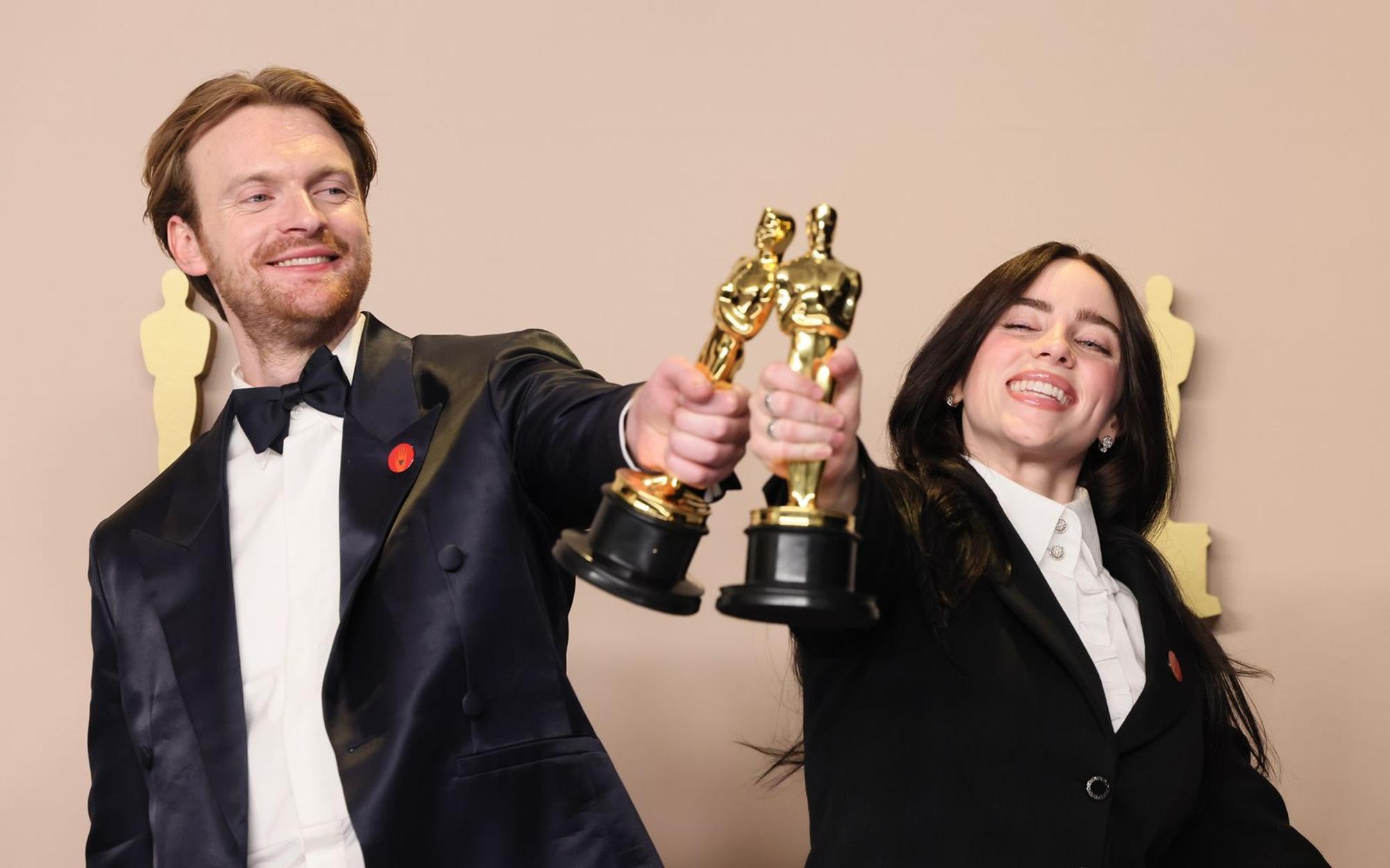 2021 traten Finneas O'Connell und seine Schwester Billie Eilish in den Dienst der „James Bond“-Macher und gewannen prompt für ihren Song „No Time to Die“ einen Oscar. (Bild: 2024 Getty Images/Rodin Eckenroth)