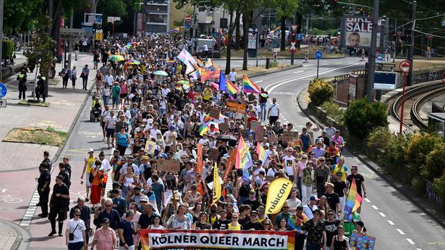 Die Demo zog von der Deutzer Werft bis zum Friesenplatz