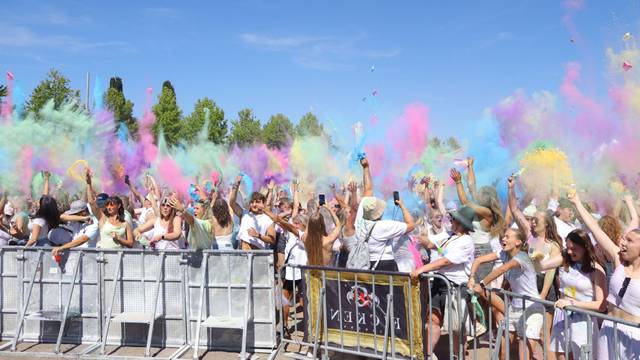 Beim Holi-Festival feierten die Menschen Gemeinschaft und natürlich die Farben.