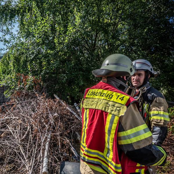 Orchideen-Gärtnerei Thelen an der Heinrich-Lübke-Straße: Es brennt im Schuppen hinter dem Geschäft brannte es .Bild: Ralf Krieger