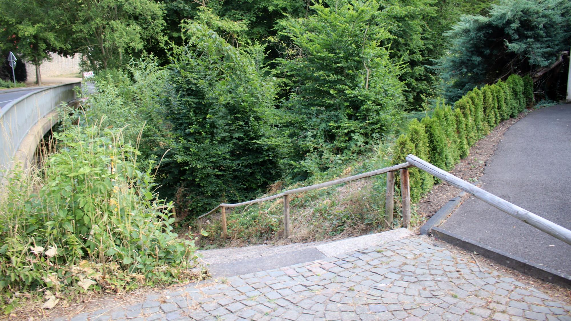 Ein Blick auf die Unterführungen unter die L165 in Richtung Große Bleiche.