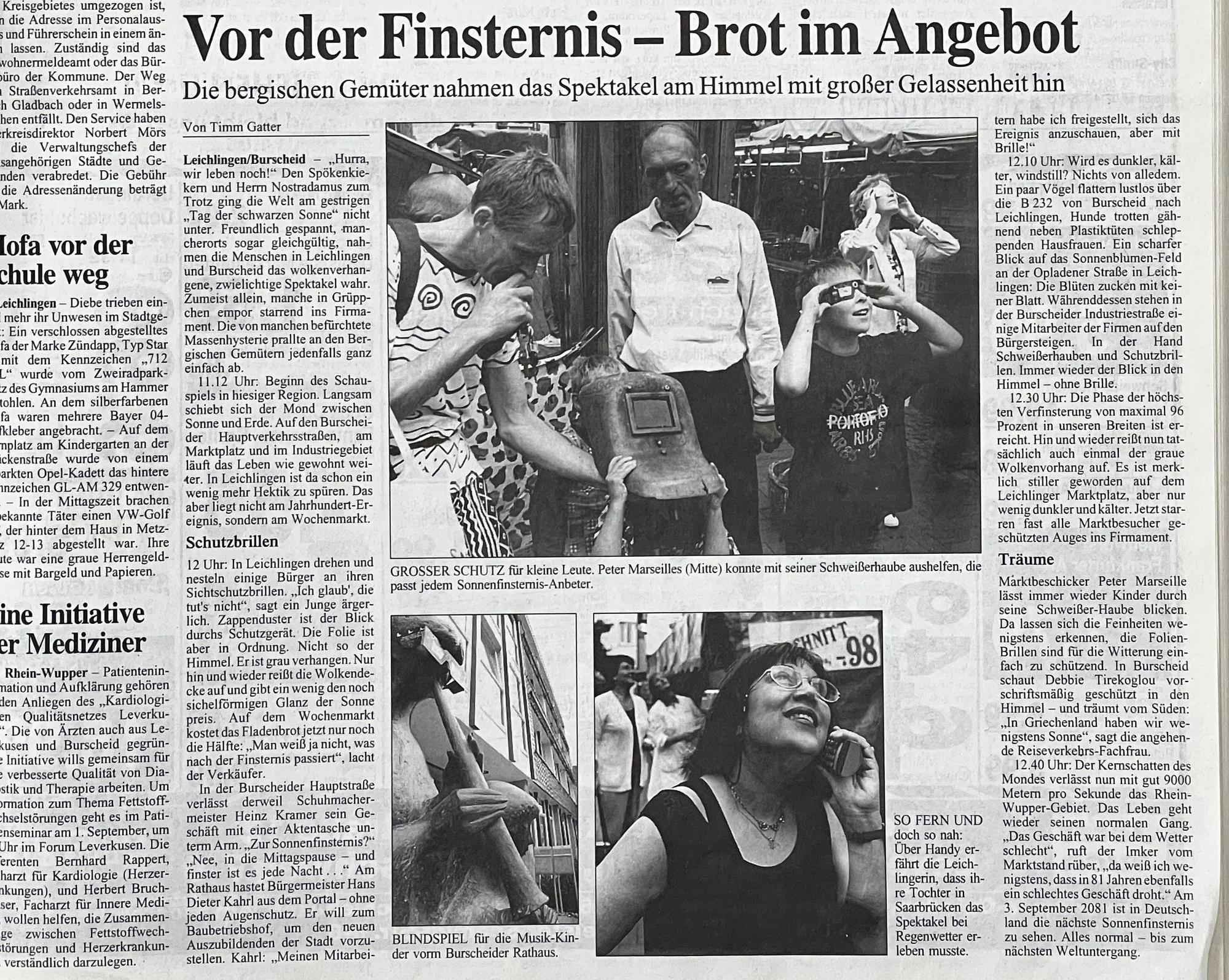 Sonnenfinsternis 1999: Gebannt blickten die Menschen in Leverkusen zum Himmel.