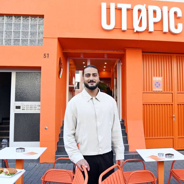 11.08.2026 Köln. Der Kölner Schauspieler Umut Parmak hat den neuen Breakfast Club UTØPIC gestartet. Foto: Alexander Schwaiger