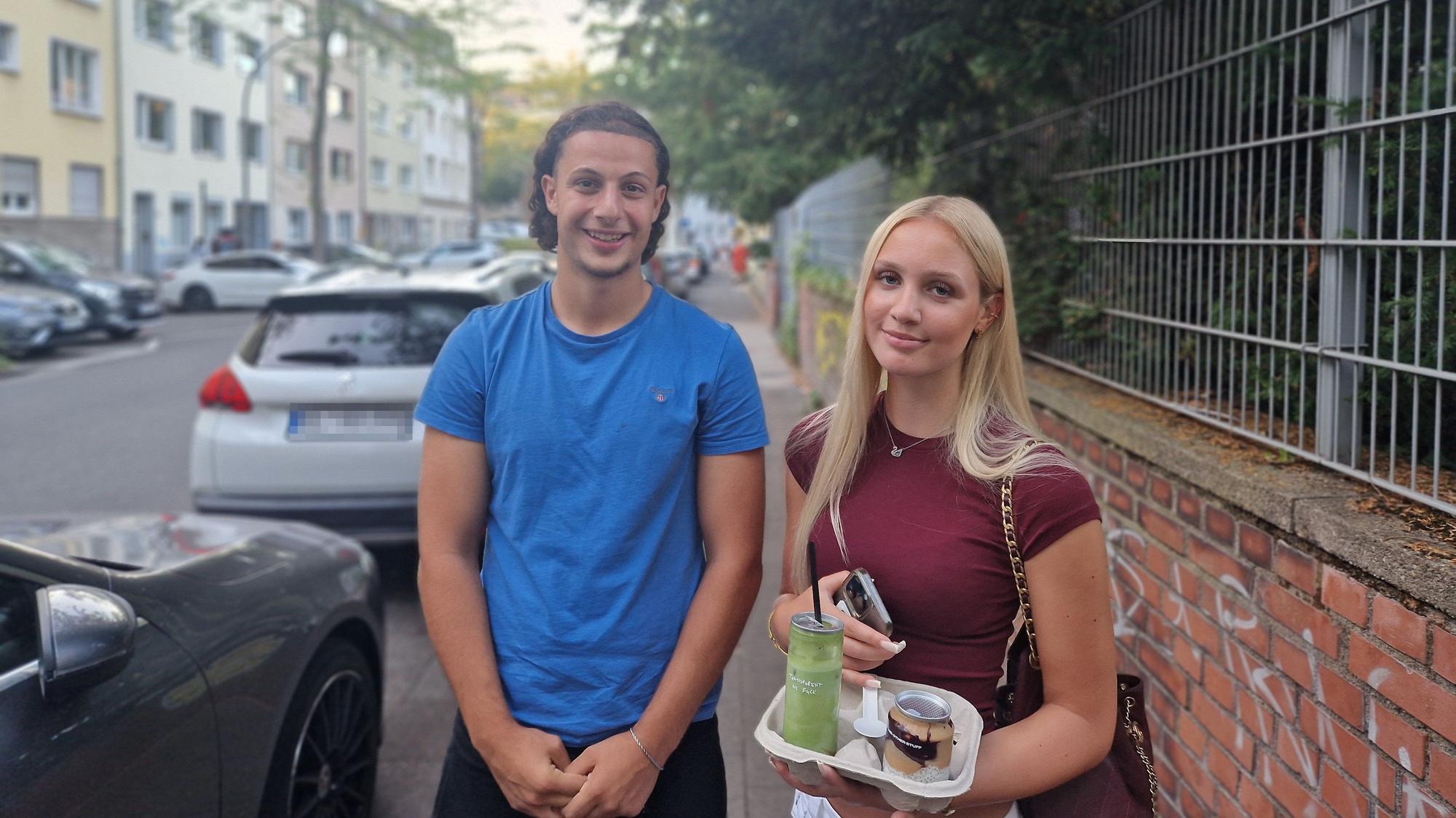 Musa und Julia sind regelmäßige Gäste des Café Impi.