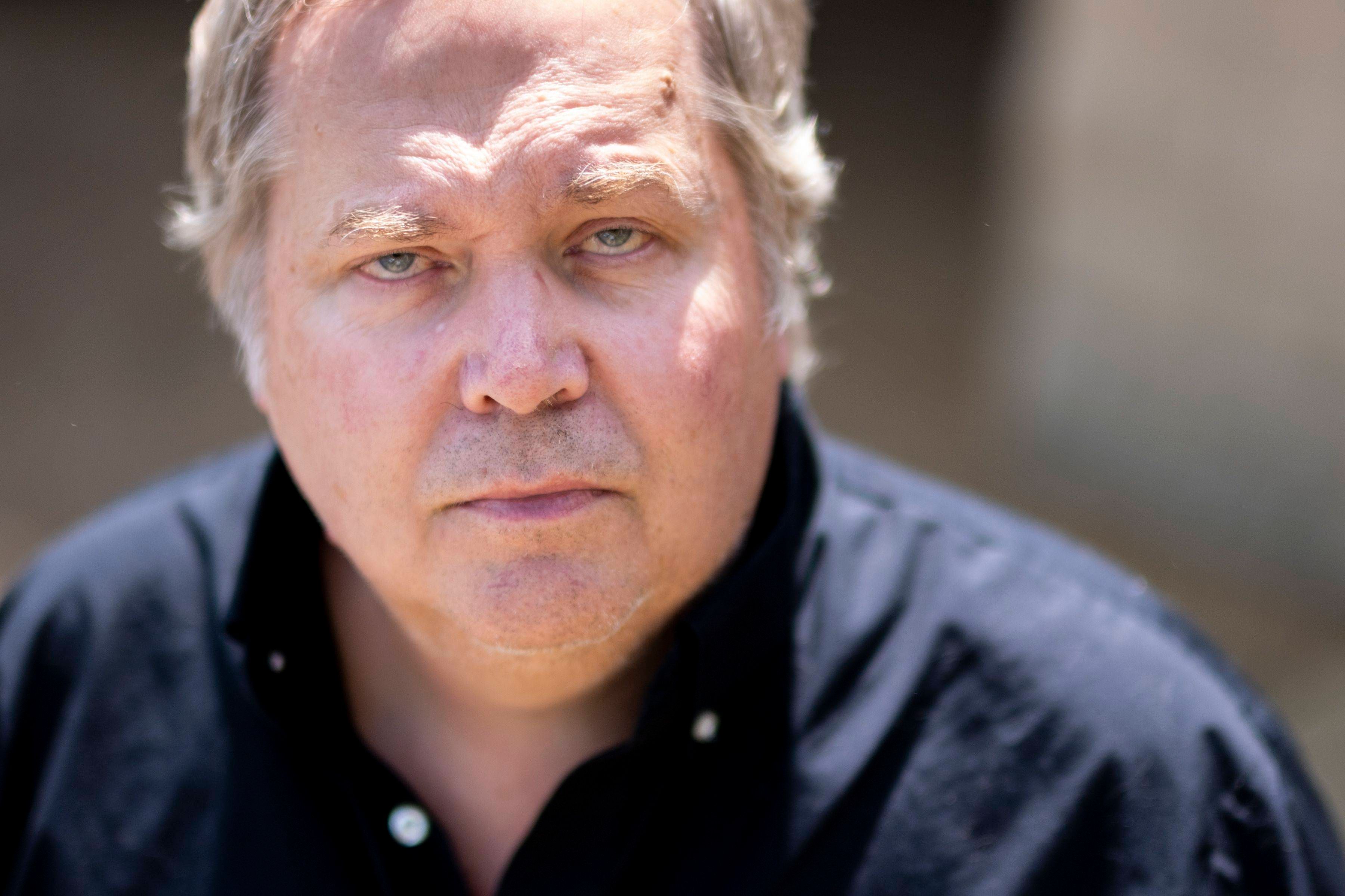 John Hinckley Jr. bei einem Porträttermin in Williamsburg (Virginia) am 1. Mai 2023.
