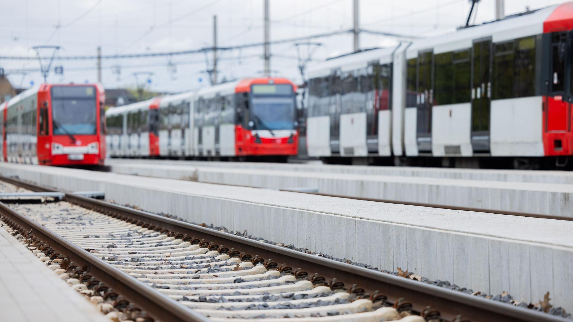 Straßenbahnen der Kölner Verkehrs-Betriebe (KVB) werden noch bis zum 26. August an die SWB in Bonn ausgeliehen. (Symbolfoto)