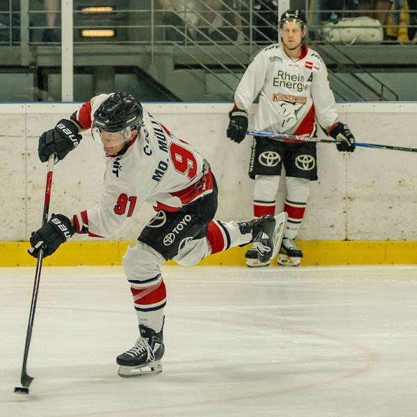 Moritz Müller beim öffentlichen Training der Kölner Haie. Es ist seine 24. Saison beim KEC.