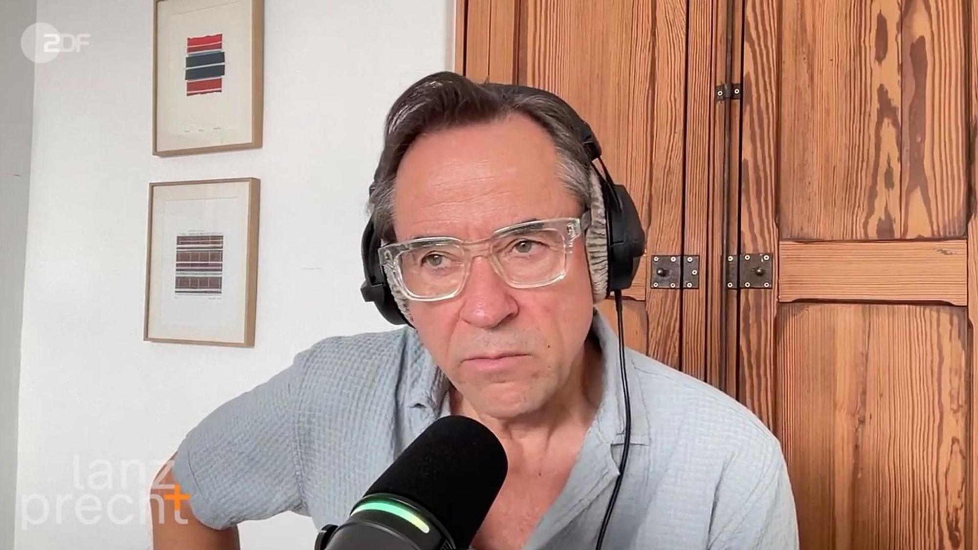 Jan Josef Liefers war bei „Lanz + Precht“ zu Gast. (Bild: ZDF)