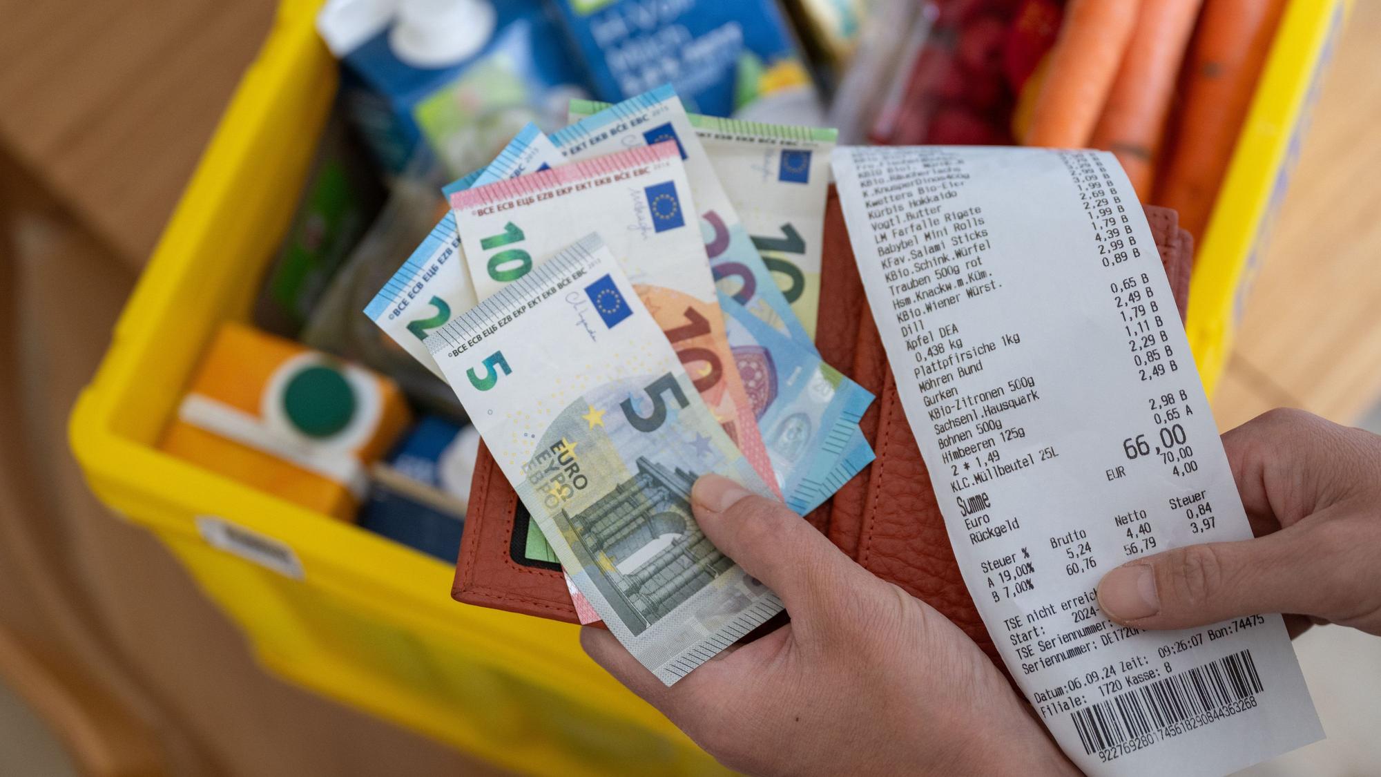 Der Wocheneinkauf wird für viele Familien immer teurer.
