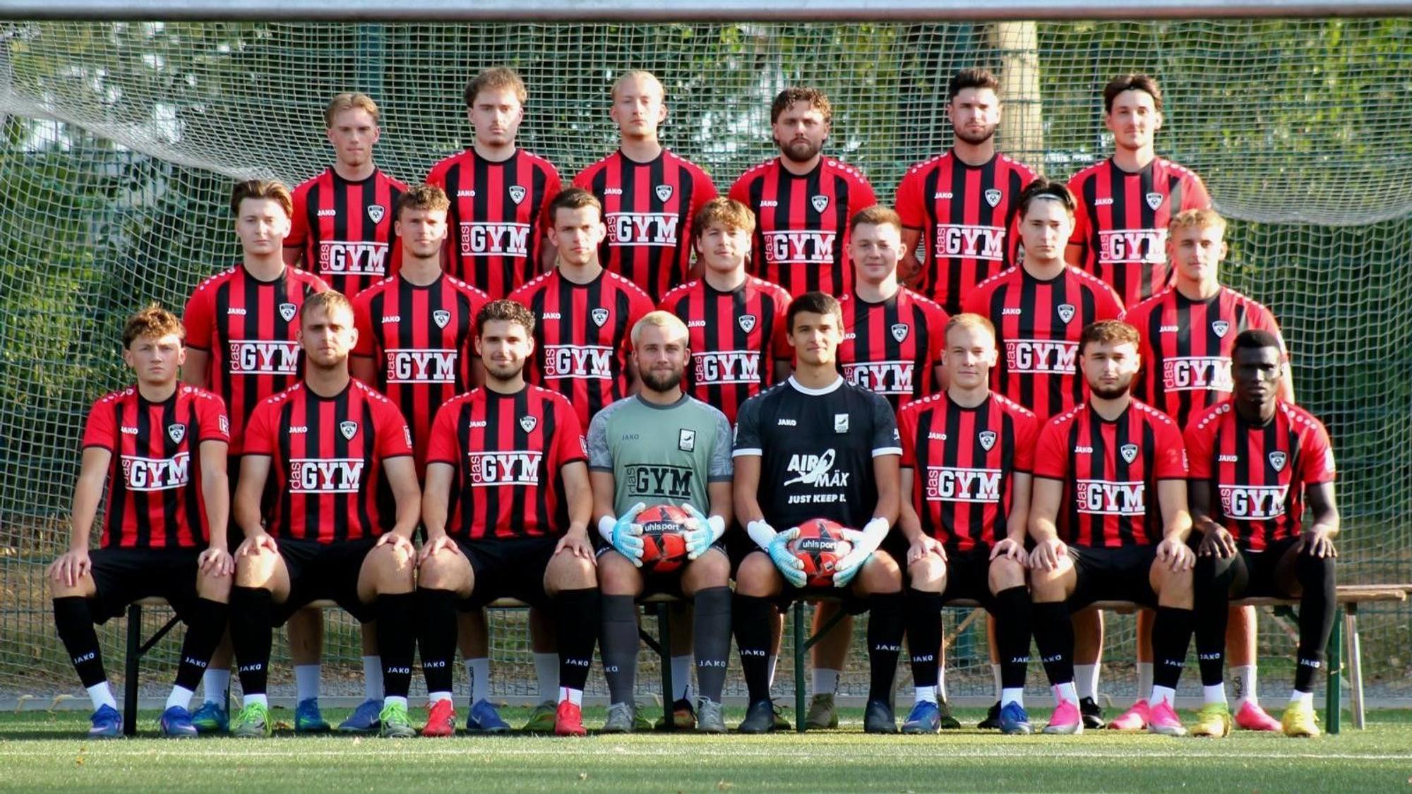 Das Mannschaftsfoto der JSG Erft 01 Euskirchen für die Saison 2026/27.