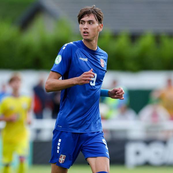 Aleksa Damjanovic Serbia schaut, UEFA European Under-19 Championship 2026 Group B, Serbia v Ukraine, Bangor City Stadium am 02. July 2026 in Bangor, Vereinigtes Königreich. Foto von Marco Steinbrenner/DeFodi Images Aleksa Damjanovic Serbia looks on, UEFA European Under-19 Championship 2026 Group B, Serbia v Ukraine, Bangor City Stadium, July 2, 2026 in Bangor, United Kingdom. Photo by Marco Steinbrenner/DeFodi Images - *** Aleksa Damjanovic of Serbia looks on, 2026 UEFA European Under-19 Championship Group B, Serbia vs. Ukraine, Bangor City Stadium on July 2, 2026, in Bangor, United Kingdom. Photo by Marco Steinbrenner, DeFodi Images. Aleksa Damjanovic of Serbia looks on, UEFA European Under-19 Championship 2026 Group B, Serbia vs. Ukraine, Bangor City Stadium, July 2, 2026, in Bangor, United Kingdom. Photo by Marco Steinbrenner, DeFodi Images
