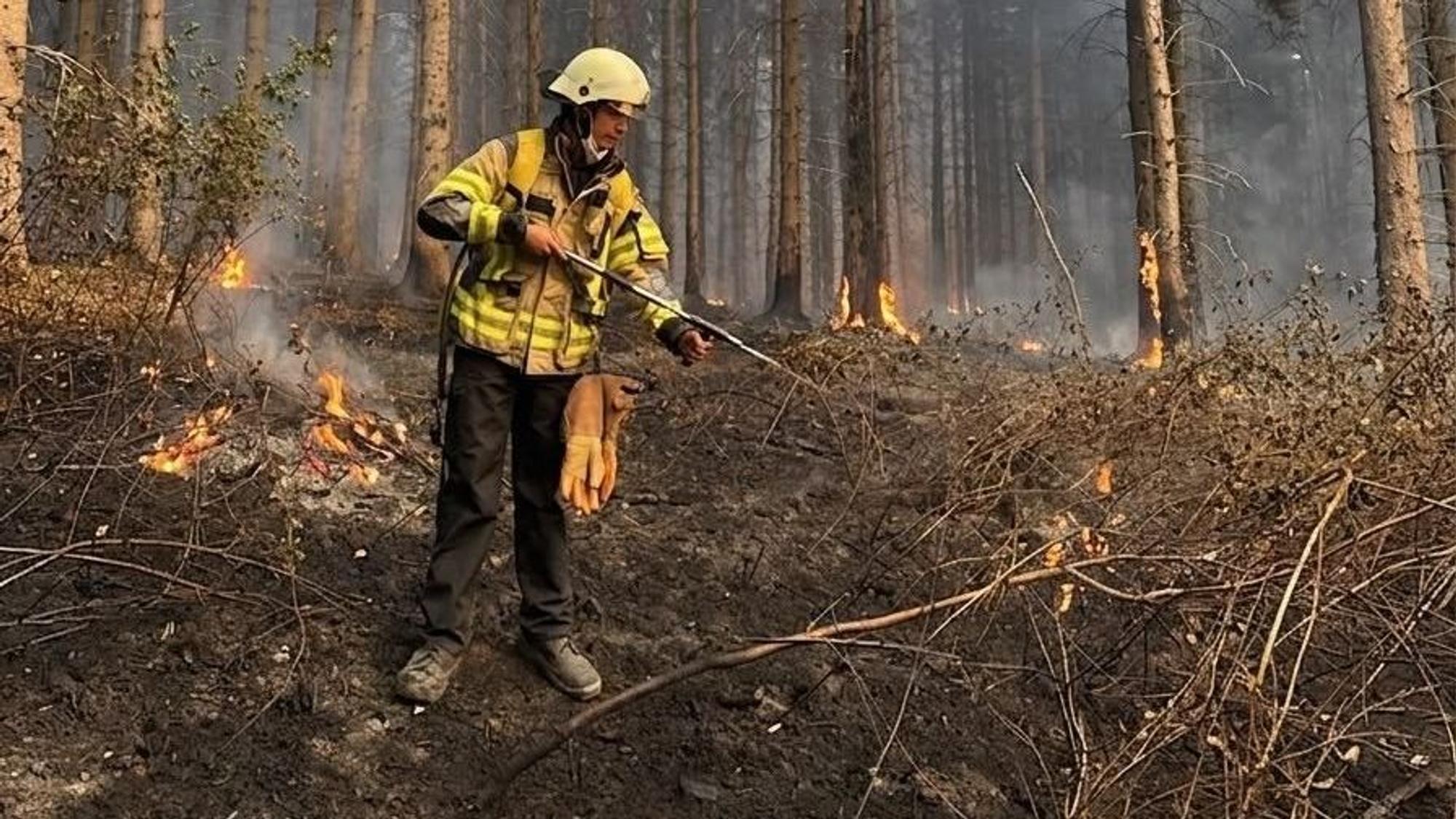 Die Landesregierung schätzt den Brand als größten in der Geschichte von Nordrhein-Westfalen ein.