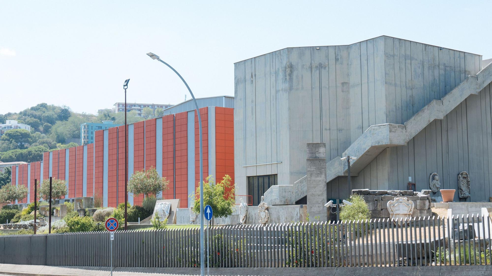 Die Außenansicht des Regionalmuseums Accascina in Messina. Diebe haben mehrere bedeutende Kunstwerke des Renaissancemalers Antonello da Messina aus einem Museum in der sizilianischen Stadt Messina gestohlen.