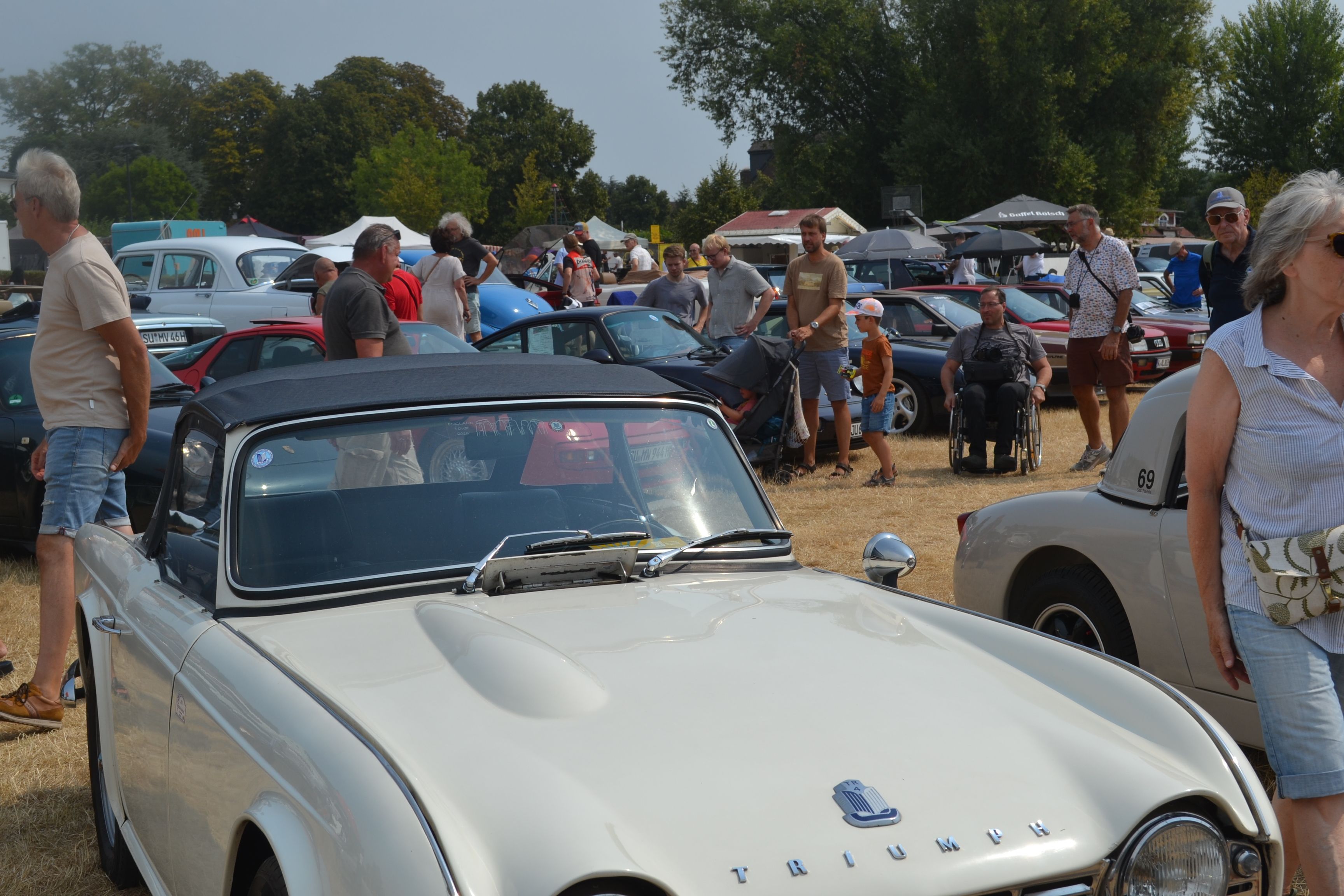 Classic Cars Ausstellung in Niederkassel-Mondorf.