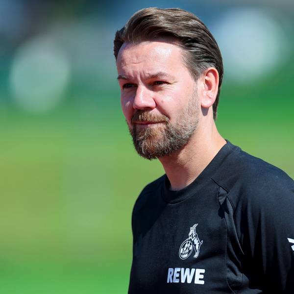Geschäftsführer Thomas Kessler 1. FC Köln schaut, Tag 6, Trainingslager 1. FC Köln, Koasastadion am 29. July 2026 in St. Johann in Tirol, Österreich. Foto von Marco Steinbrenner/DeFodi Images Geschäftsführer Sport Thomas Kessler 1. FC Köln looks on, Tag 6, Trainingslager 1. FC Köln, Koasastadion, July 29, 2026 in St. Johann in Tirol, Austria. Photo by Marco Steinbrenner/DeFodi Images - *** Thomas Kessler, Managing Director of Sports for 1. FC Köln, looks on, Day 6, 1. FC Köln training camp, Koasa Stadium on July 29, 2026, in St. Johann in Tirol, Austria. Photo by Marco Steinbrenner, DeFodi Images. Thomas Kessler, Sporting Director of 1. FC Köln, looks on, Day 6, 1. FC Köln training camp, Koasa Stadium, July 29, 2026, at the Koasa Stadium in St. Johann in Tirol, Austria. Photo by Marco Steinbrenner, DeFodi Images