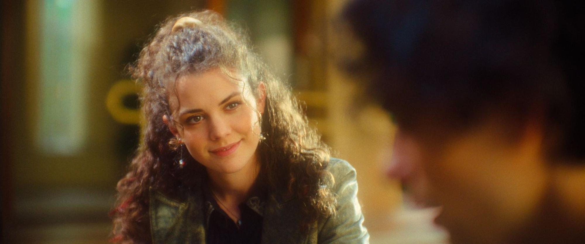 In der Vergangenheit trifft die Boyband unter anderem auf Mary-Jane (Anja Pichler). Besonders einer von ihnen ist von der intelligenten Studentin angetan. (Bild: Amazon MGM Studios)