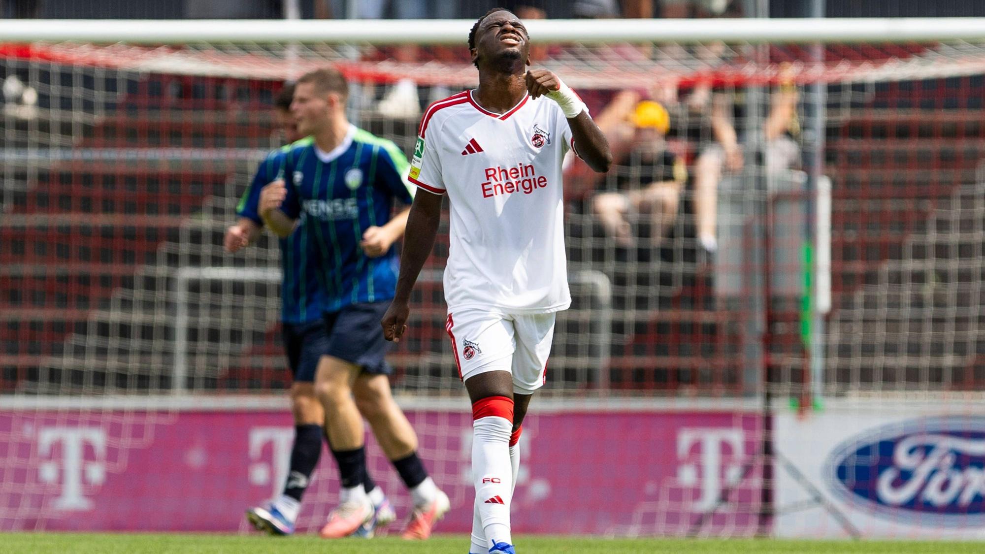 Regionalliga West: 1. FC Köln U21, U 21 - FC Gütersloh, 16.08.2026 Safyan Toure 1. FC Köln U21, 19 hadert. Regionalliga West, 1. FC Köln U21 - FC Gütersloh, 3. Spieltag, am 16.08.2026, Franz-Kremer-Stadion, Köln *** Regionalliga West: 1. FC Köln U21 vs. FC Gütersloh, August 16, 2026 Safyan Toure, 1. FC Köln U21, 19, is struggling in the Regionalliga West, 1 FC Cologne U21 vs. FC Gütersloh, Matchday 3, on August 16, 2026, Franz Kremer Stadium, Cologne Copyright: xBEAUTIFULxSPORTS/Meuselx