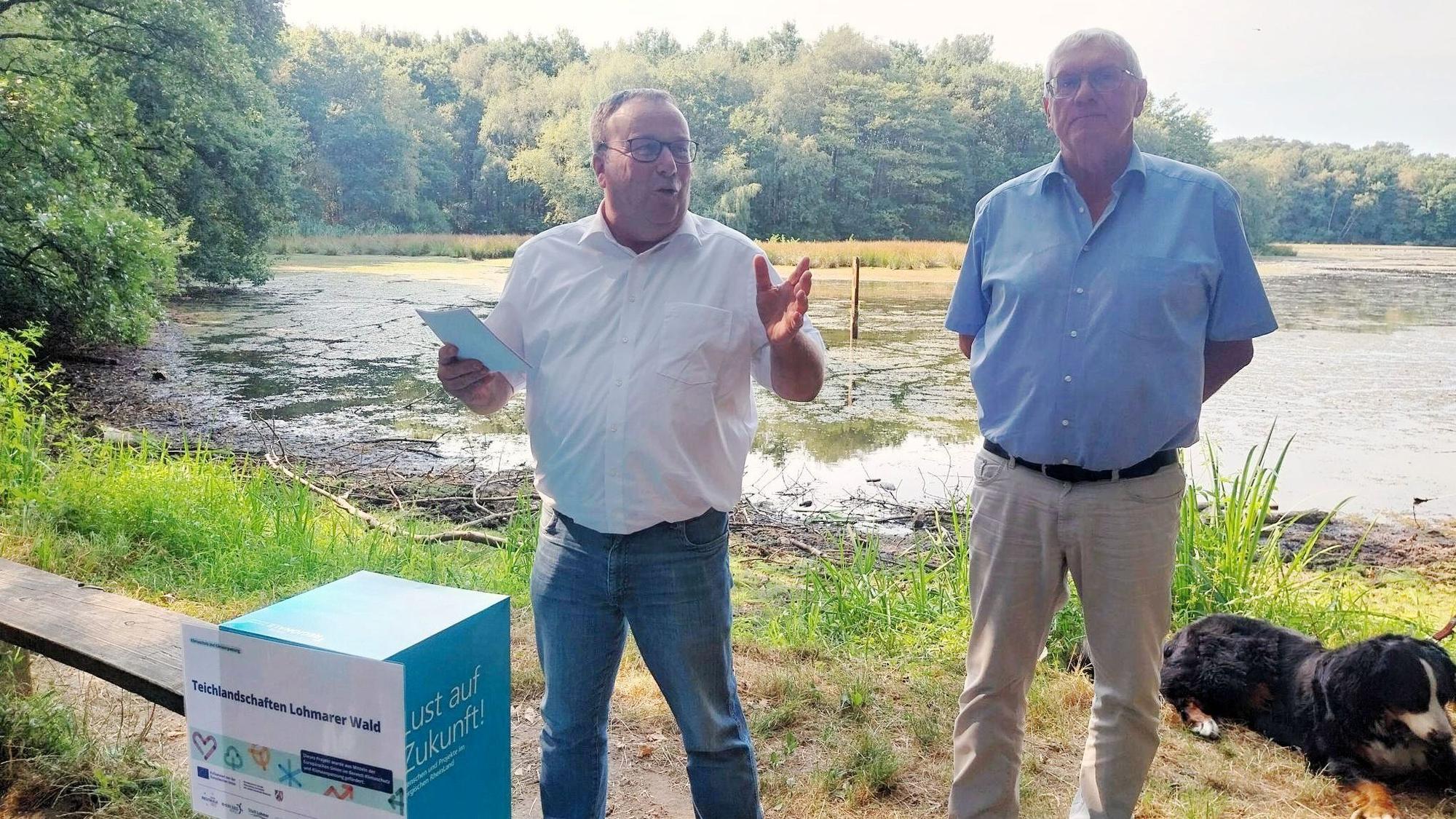 NRW-Umweltminister Oliver Krischer und Landrat Sebastian Schuster sprachen bei der Übergabe des Förderbescheids.