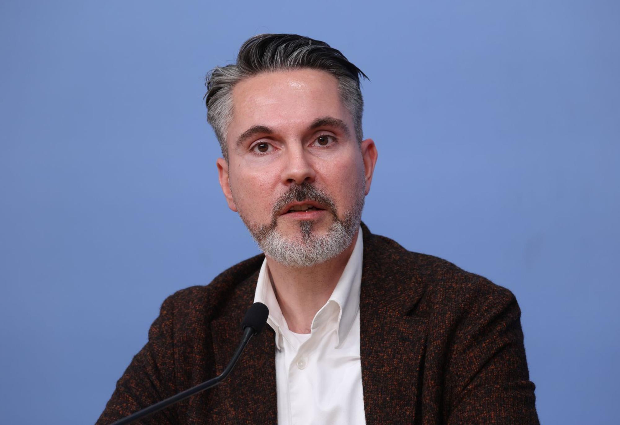 Fabio De Masi hat sich zur Haltung des BSW gegenüber der AfD in Sachsen-Anhalt geäußert. (Bild: 2025 Getty Images/Sean Gallup)