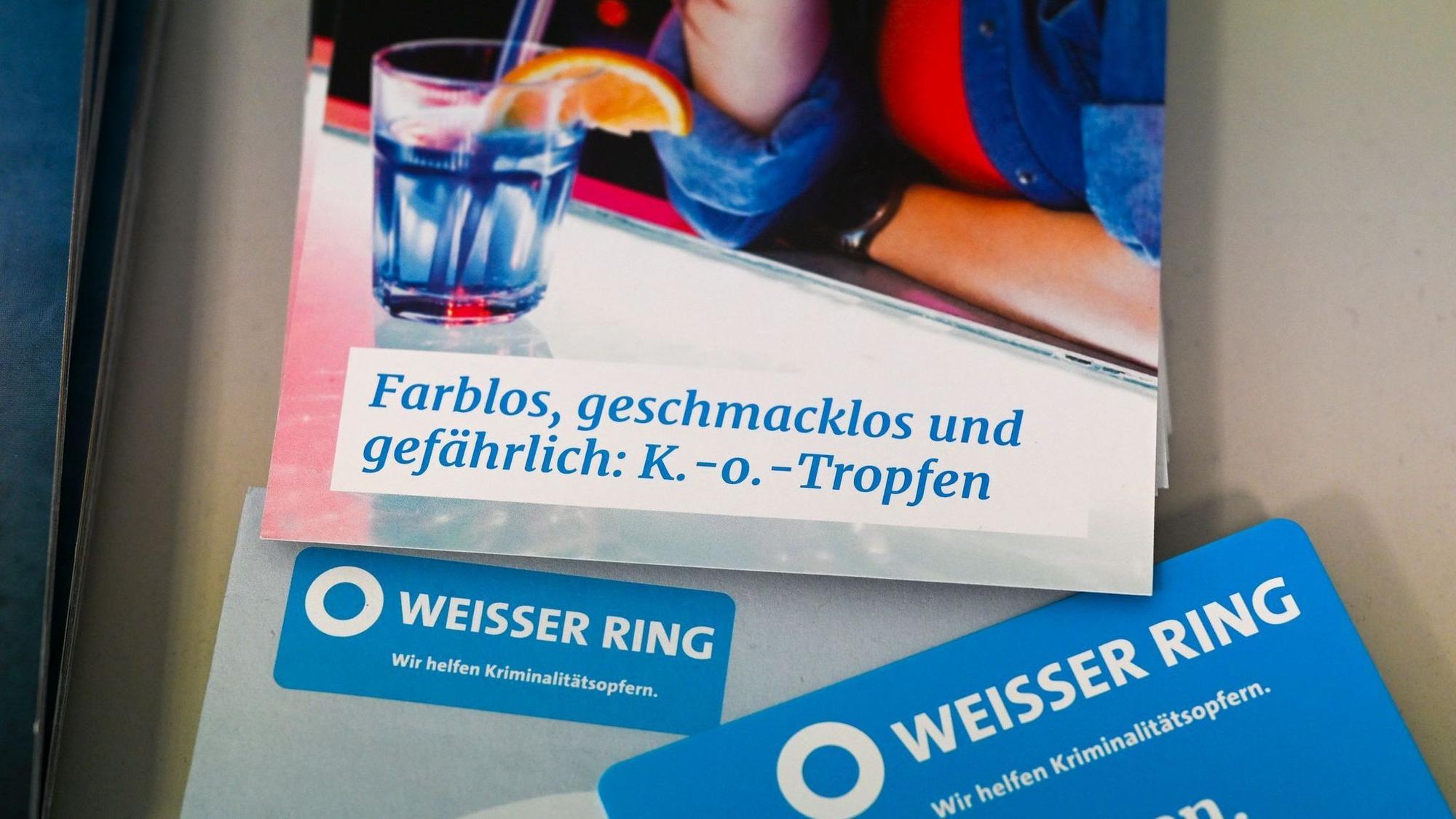 Informationsmaterial des Weißen Rings