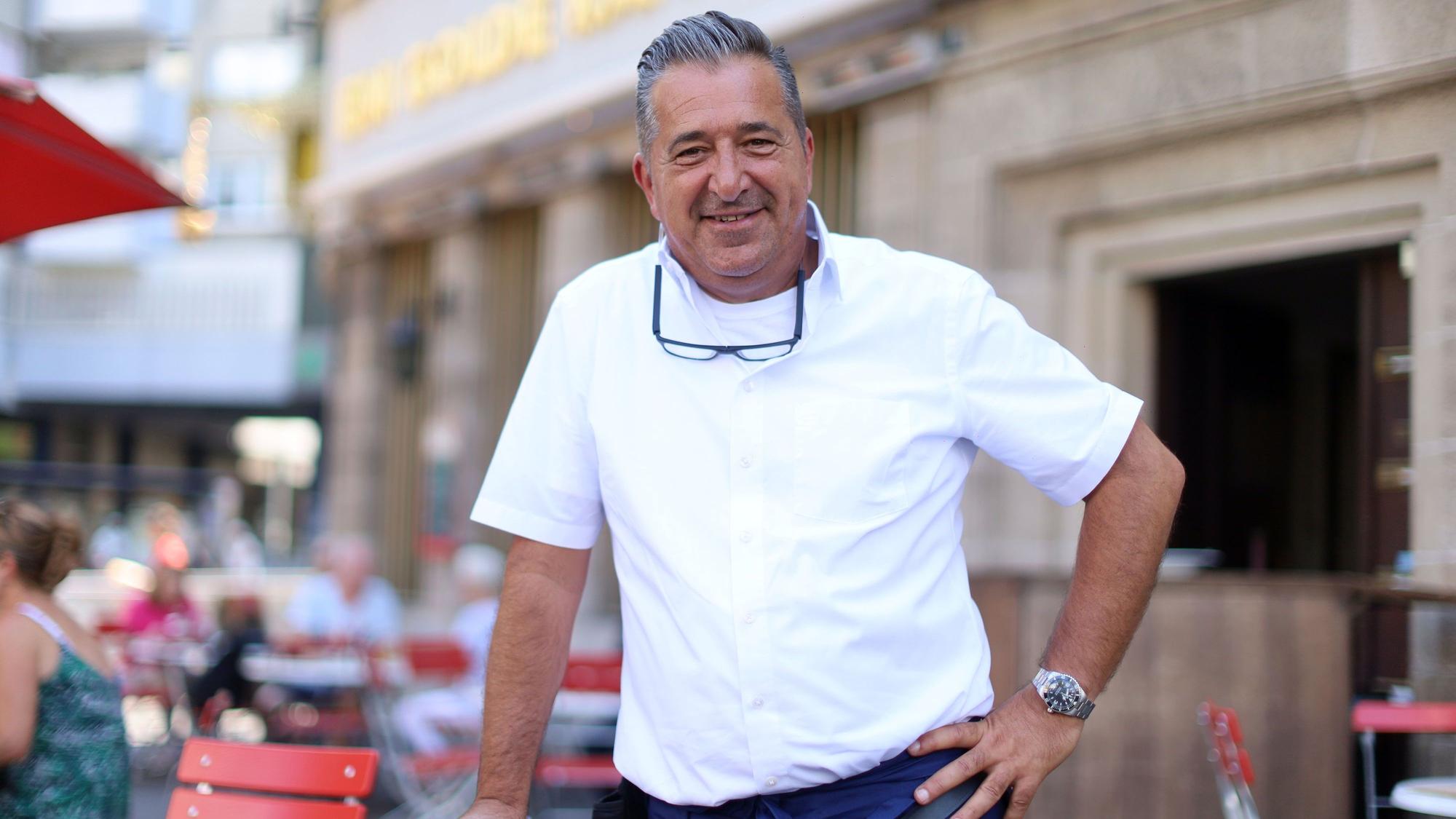 Rafael Sauer ist Köbes im Brauhaus Früh „Em Golde Kappes“ in Nippes. Er gibt Tipps für Brauhaus-Anfänger.