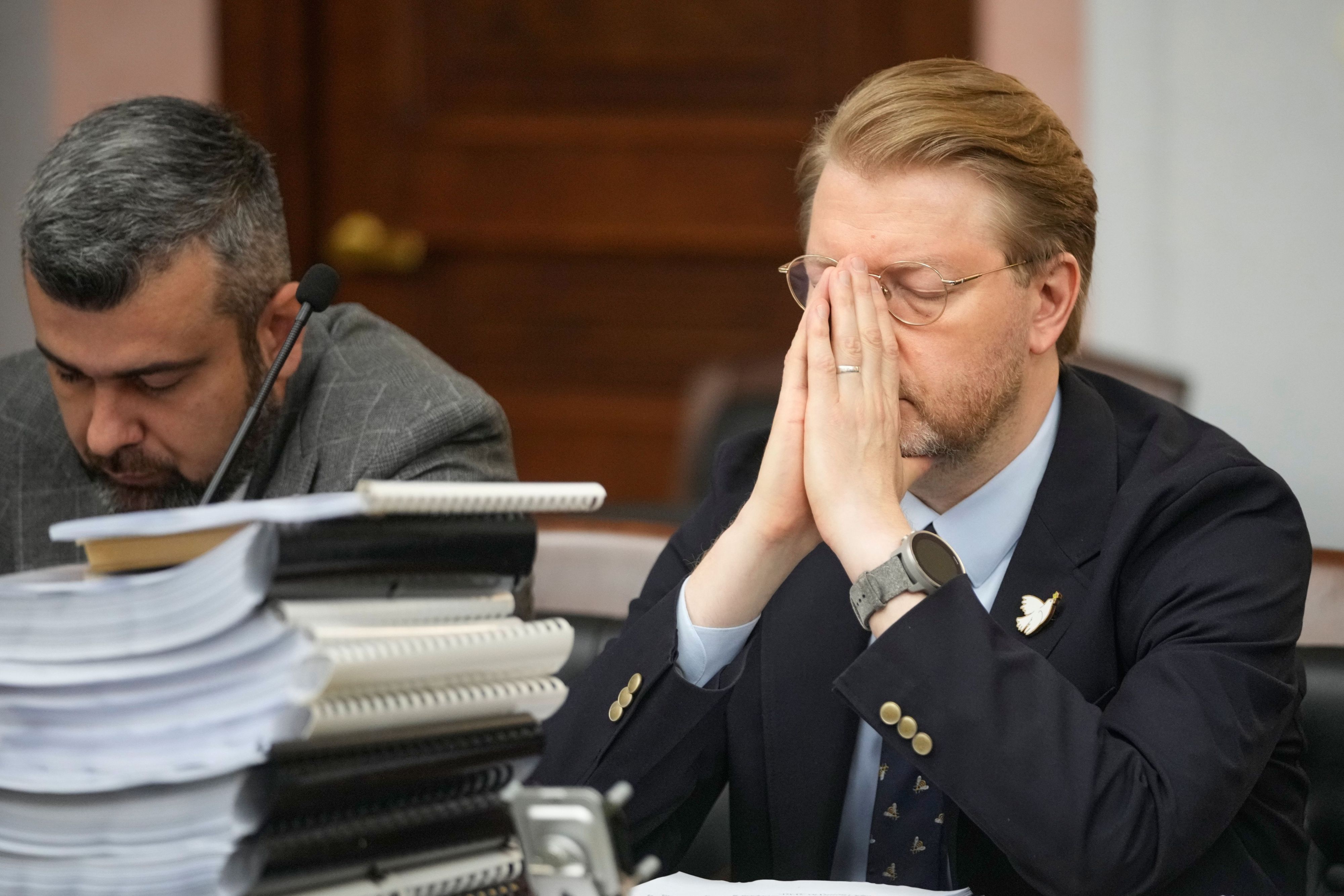 Nikolai Rybakow, Vorsitzender der Anti-Kriegs-Partei Jabloko, vor dem Obersten Gerichtshof Russlands.
