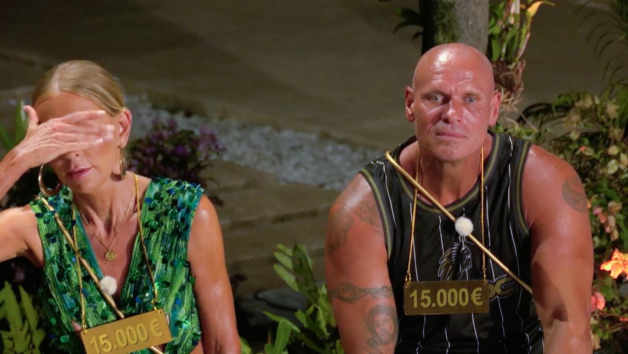 Jenny Elvers und Thorsten Legat bei der Abschlusszeremonie. (Bild: Joyn)