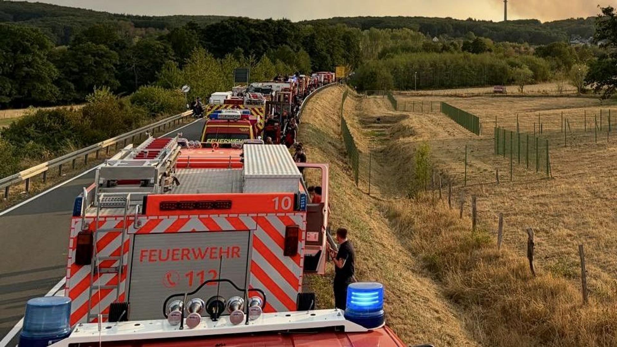 Die Feuerwehr Bergisch Gladbach im Einsatz in Hürtgenwald im Kreis Düren