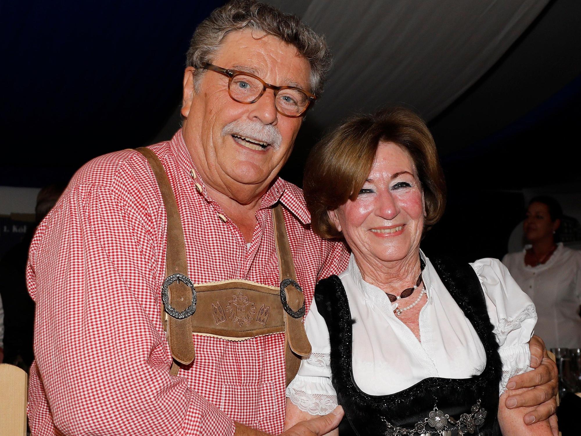Fritz Schramma und seine Frau Ulla 2019 beim Oktoberfest am Südstadion
