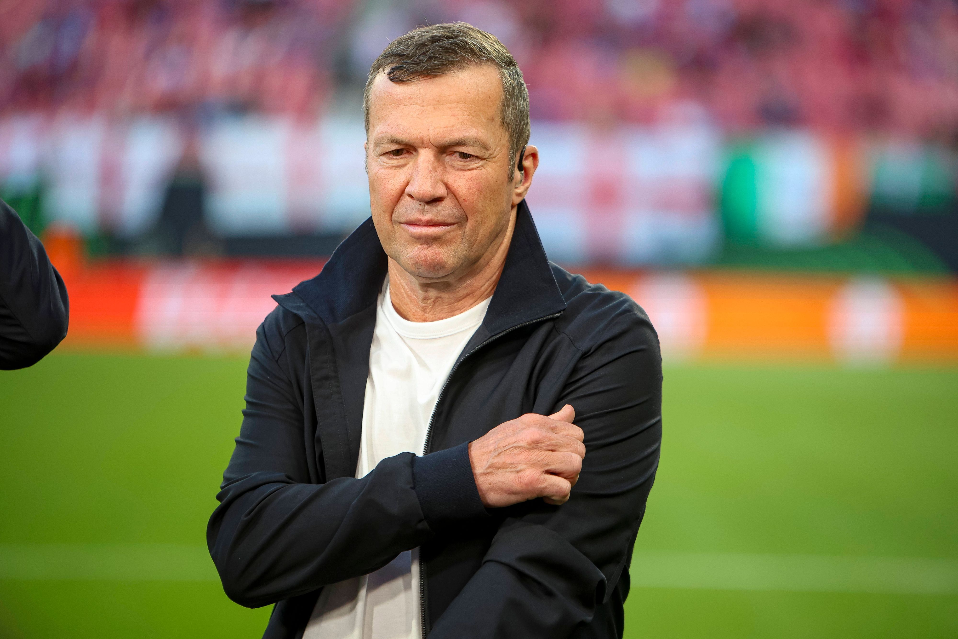 Lothar Matthäus als Experte im Stadion.